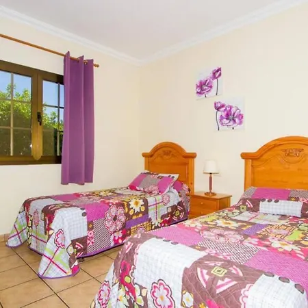 Villa Villa Benjamin, Spacious 5 Bed In Los Mojones *
